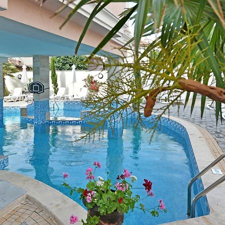 אובזור Sirena Palace Family Hotel מראה חיצוני תמונה