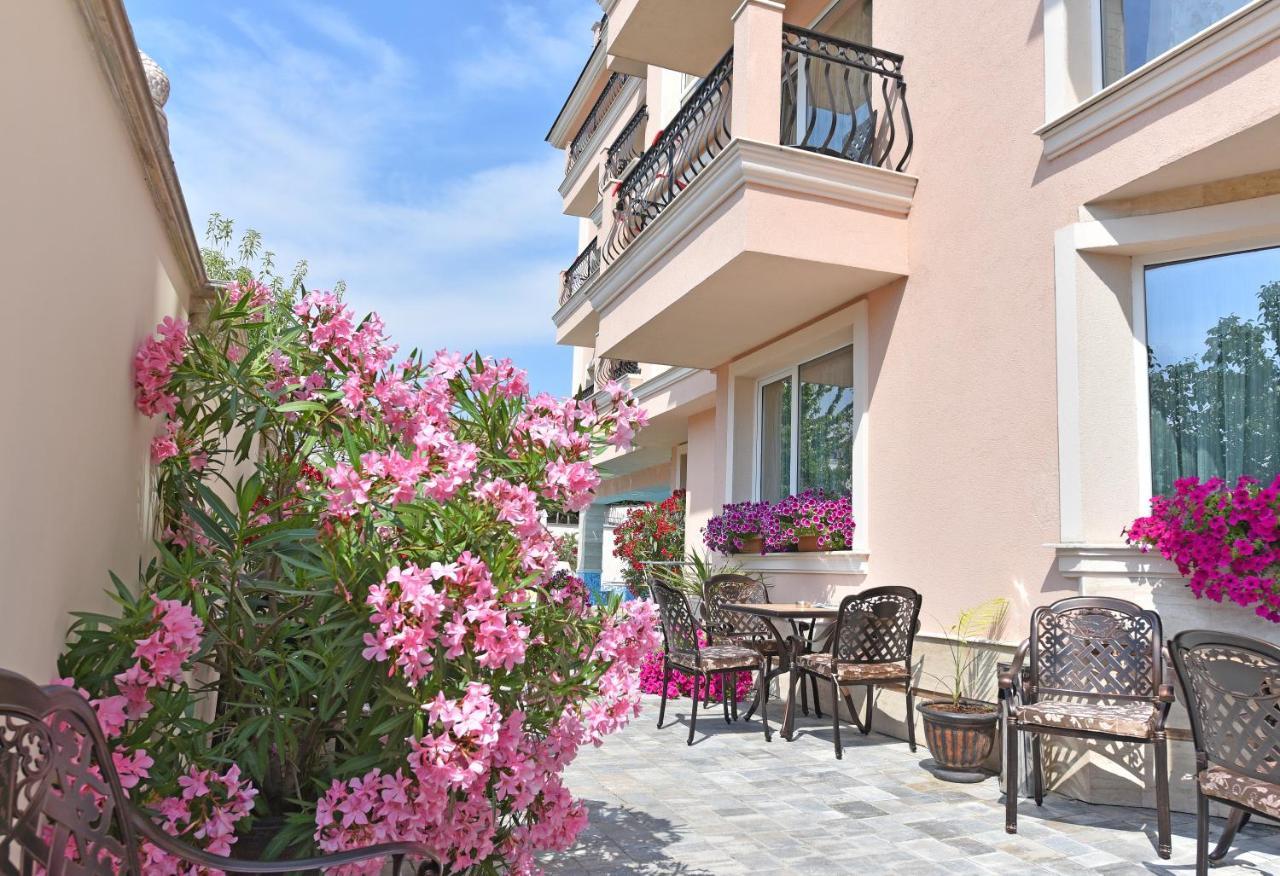 אובזור Sirena Palace Family Hotel מראה חיצוני תמונה