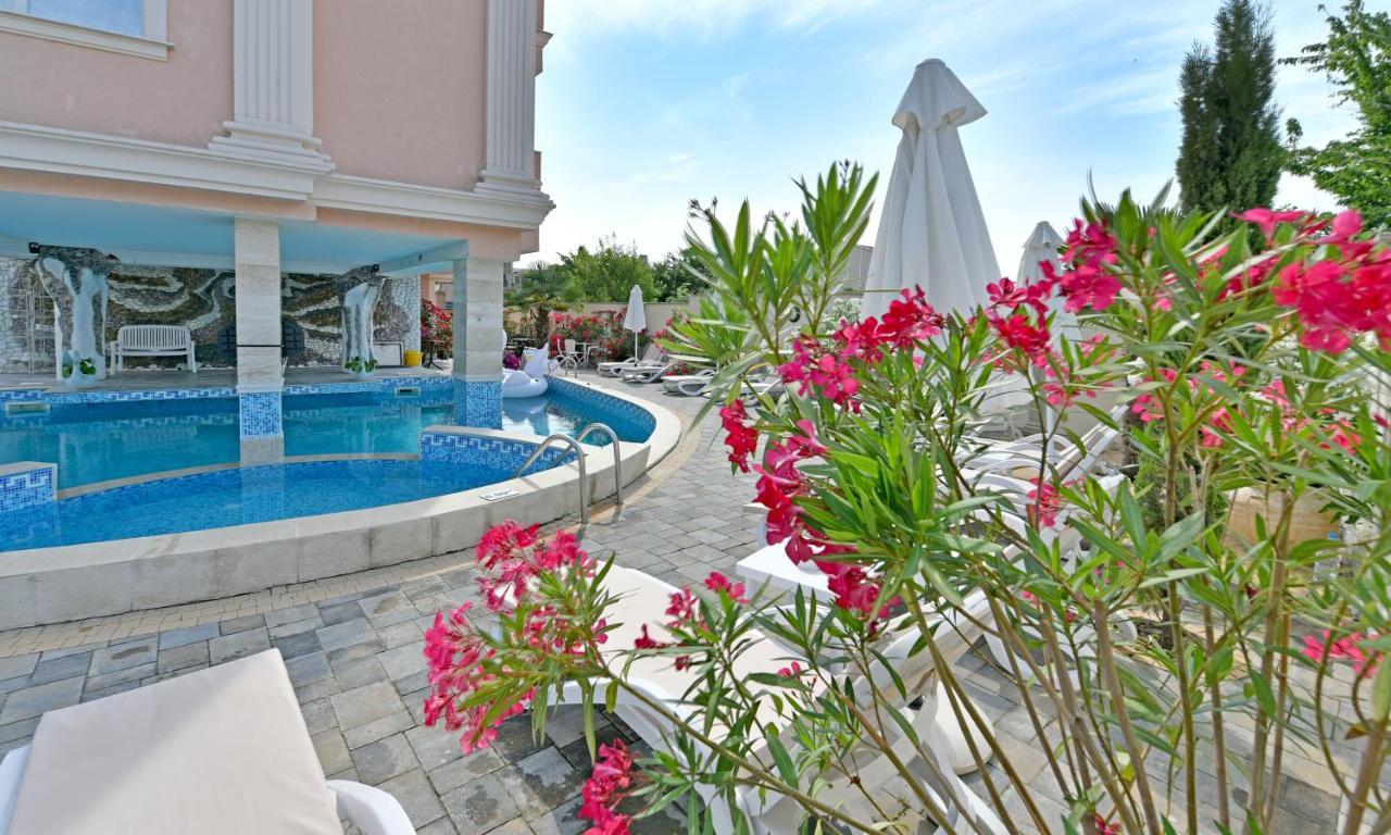אובזור Sirena Palace Family Hotel מראה חיצוני תמונה