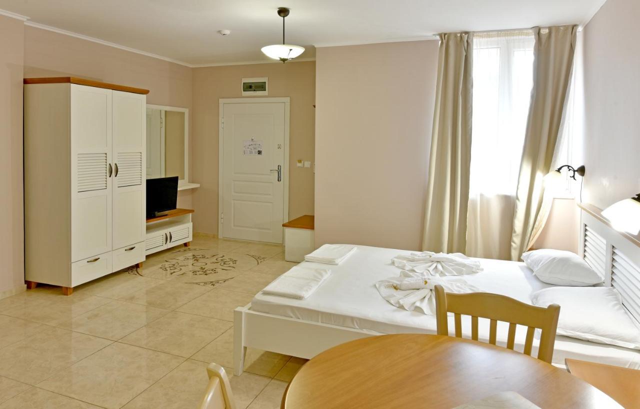 אובזור Sirena Palace Family Hotel מראה חיצוני תמונה