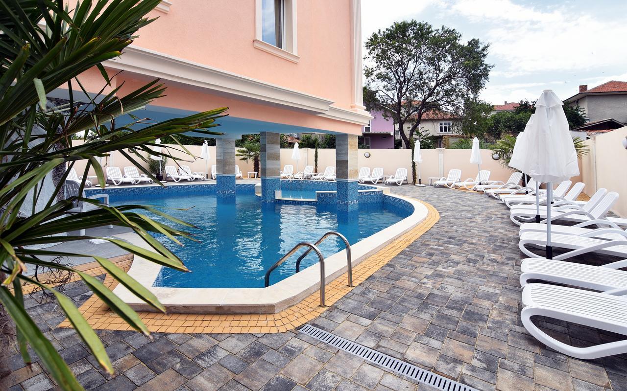 אובזור Sirena Palace Family Hotel מראה חיצוני תמונה