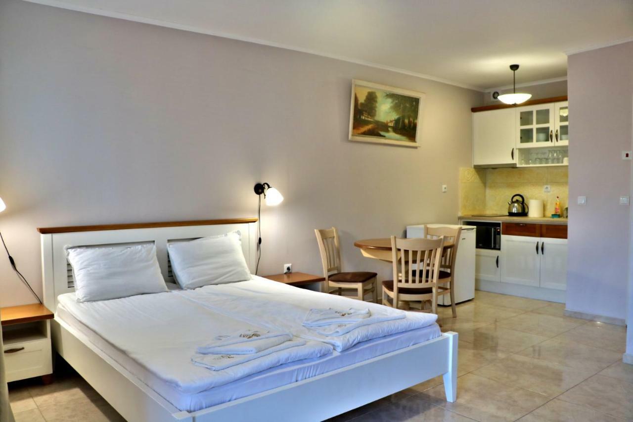 אובזור Sirena Palace Family Hotel מראה חיצוני תמונה